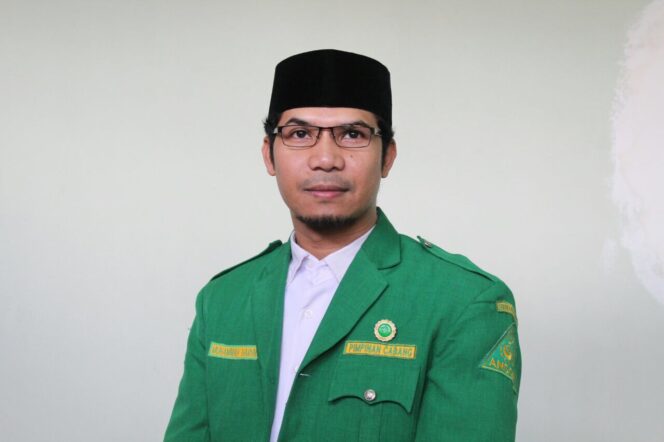 
 Muhammad Harun Pimpin Olahraga Lempar Pisau Sulawesi Selatan